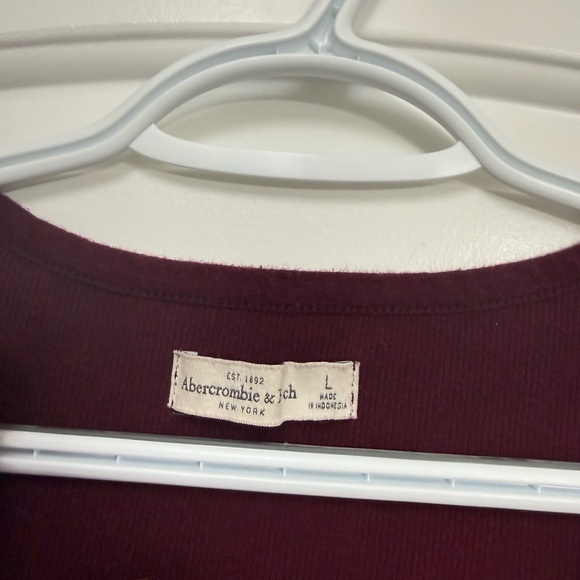 Abercrombie & Fitch Deep Red Long Sleeve Tee - Picture 3 of 7